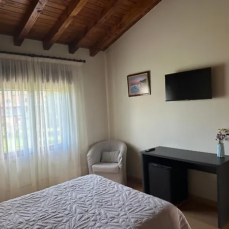 El Canton Hotel *