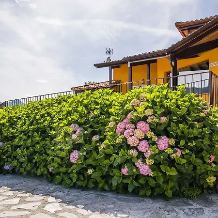 El Canton Hotel